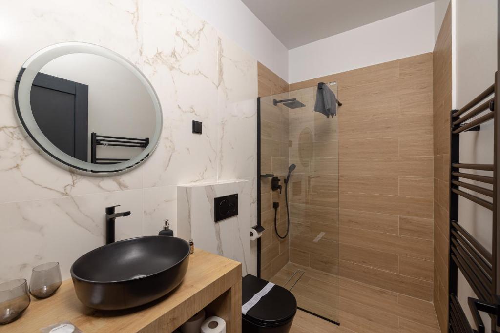 Haller Boutique - Resim 39