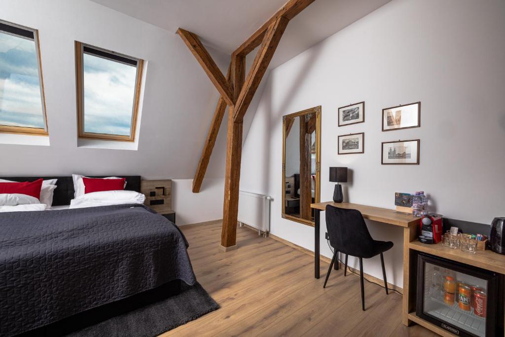 Haller Boutique - Resim 38