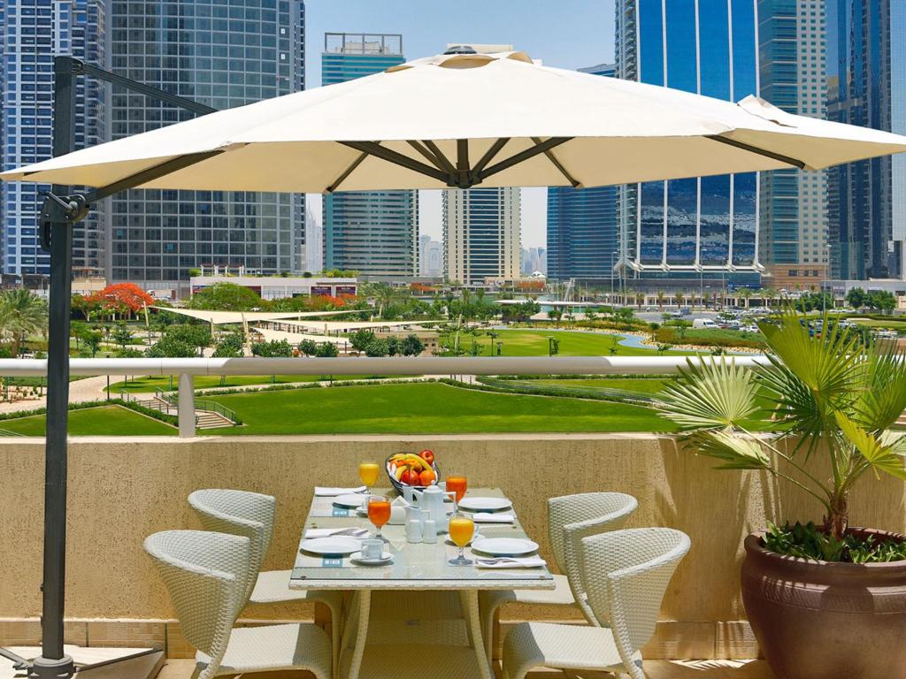 Armada Avenue Hotel - formerly Armada BlueBay Hotel, Dubai – Prezzi  aggiornati per il 2023