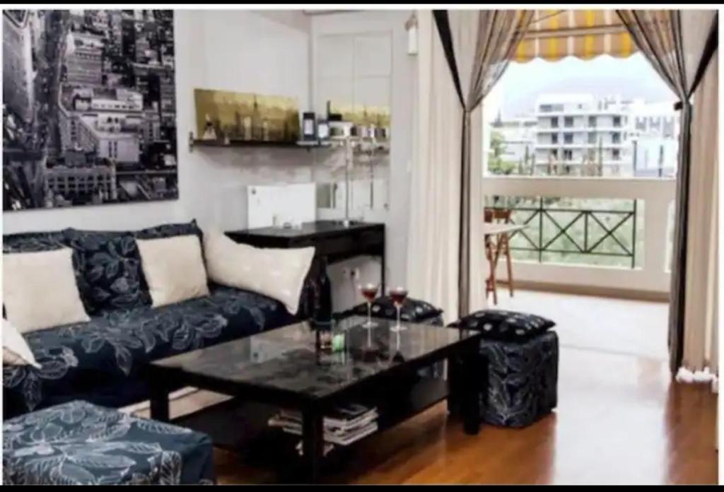 Posedenie v ubytovaní CASA MYRlAM Marousi -View & Private Parking-