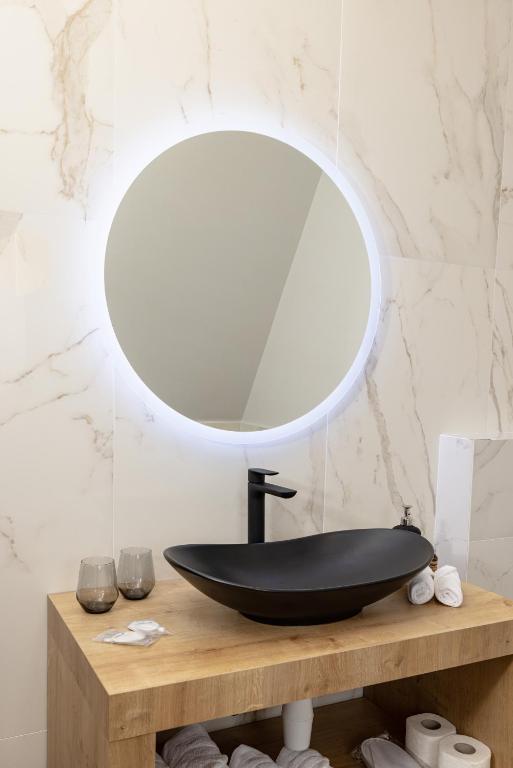 Haller Boutique - Resim 30