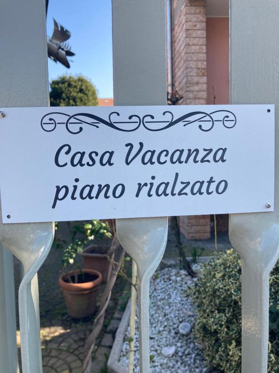 a sign that says casa vazquezarmaarmaarmaarmaarmaarmaarma at Casa Vacanza a Limbiate in Limbiate