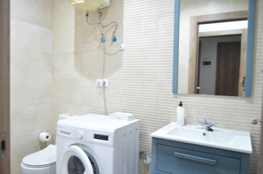 Kúpeľňa v ubytovaní FLEMING Loft PARKING Tourist Córdoba
