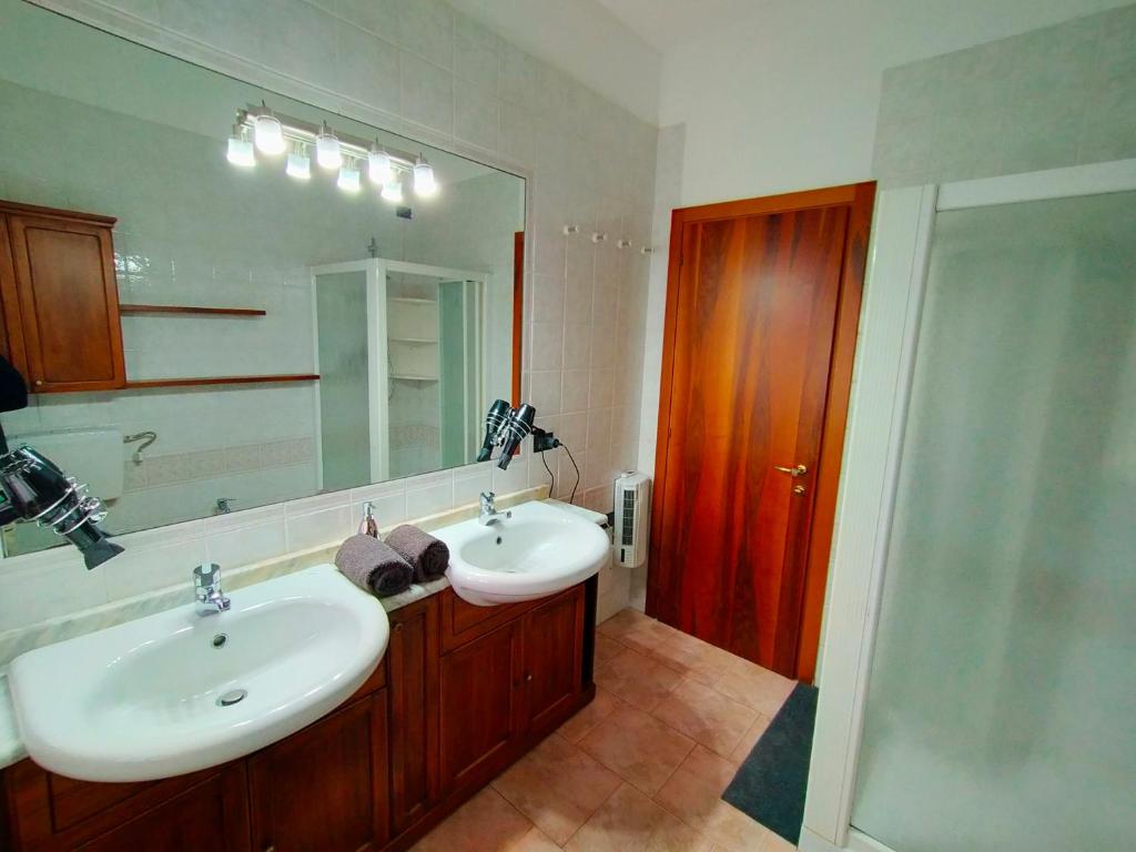 Ένα μπάνιο στο Casa Vinci