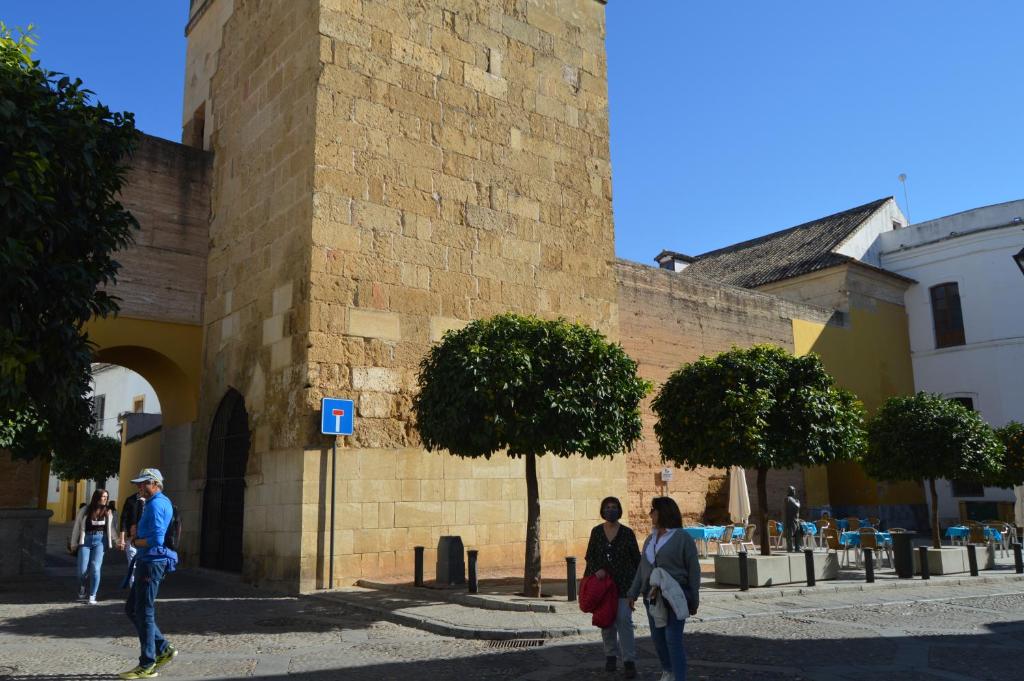 ALCAZAR VIEJO PARKING Tourist Córdoba vendégei