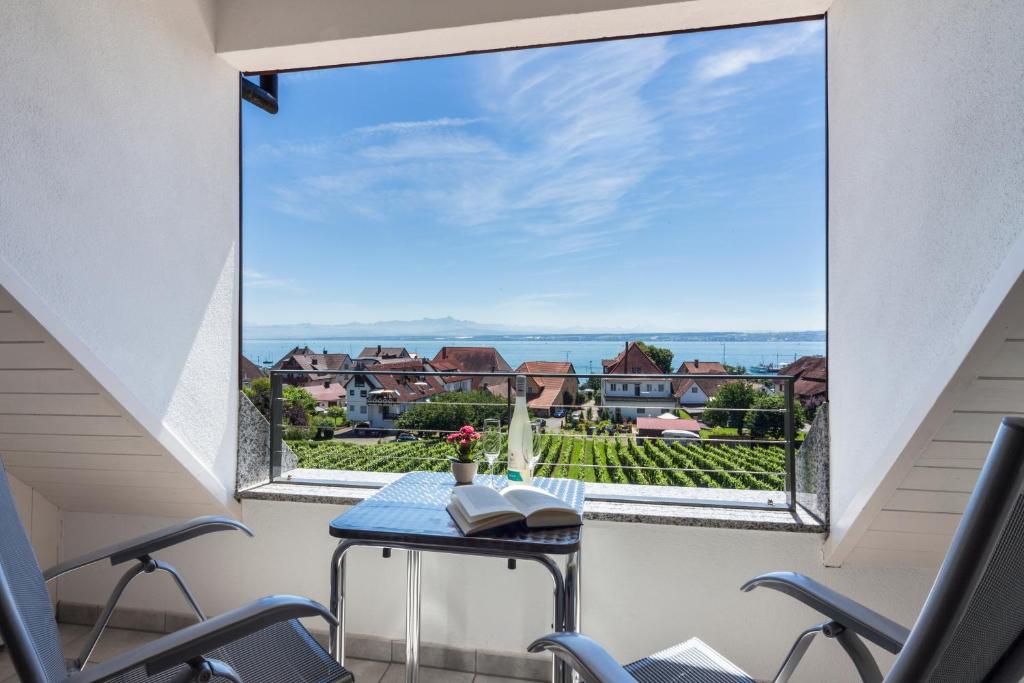 Nespecifikovaný výhled na moře nebo výhled na moře při pohledu z hotelu