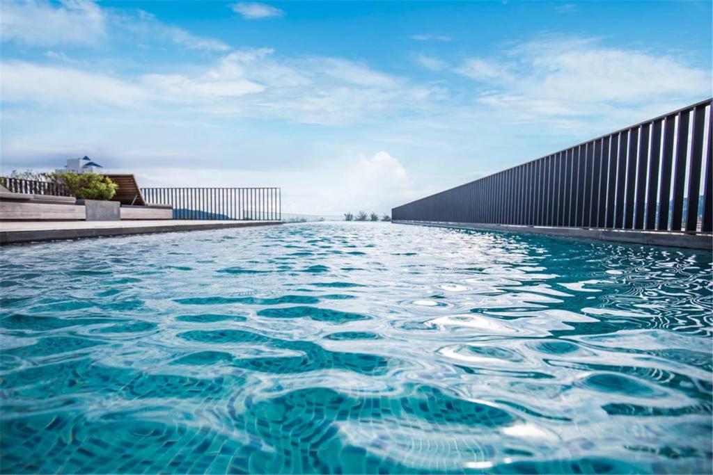 لابی و فضای عمومی The Deck patong Luxury Apartments The Deck patong - تصویر ۵