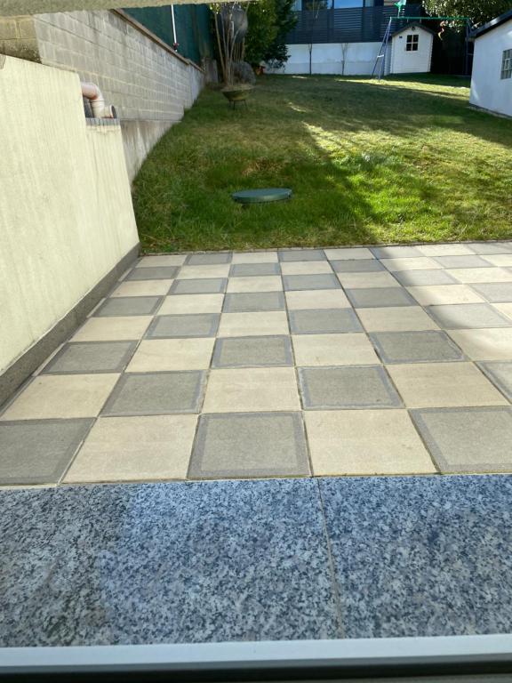 Simple room in Luxembourg city - Resim 13