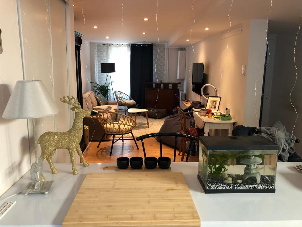 Agréable maison de ville ,calme avec tous les commerces à 150M - Housity
