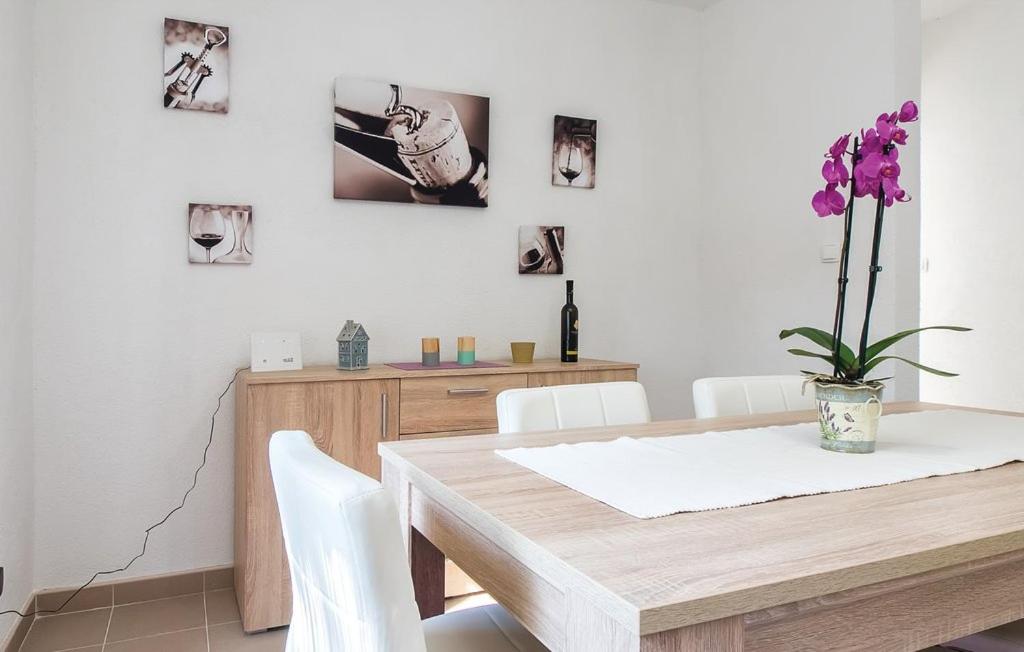 Fotografie z fotogalerie ubytování Vacation home Bruna v destinaci Pisak