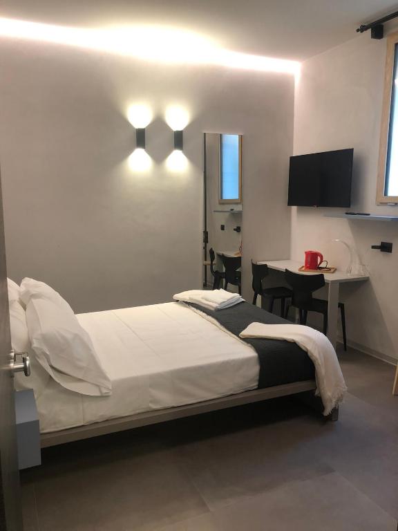 Telewizja i/lub zestaw kina domowego w obiekcie Drepanon, Prospettive sul Mediterraneo Charme B&B
