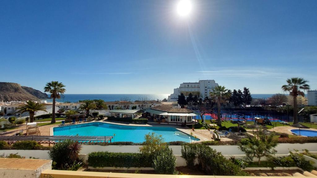 Luz Ocean Club Apartments - 9