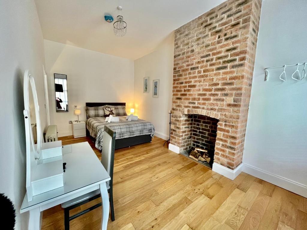 Rabbies School House, 2 Bed Apartment Ayr Town Centre