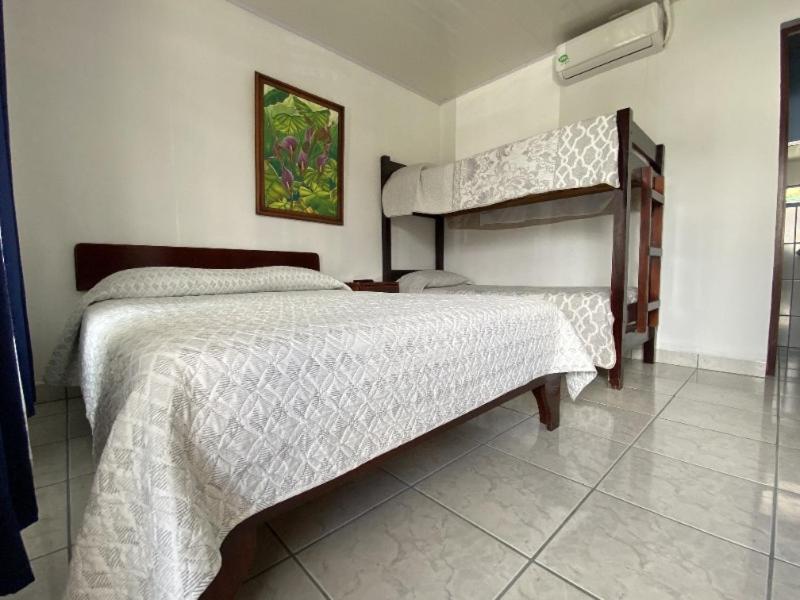 Hotel Alicia - Economy-Vierbettzimmer