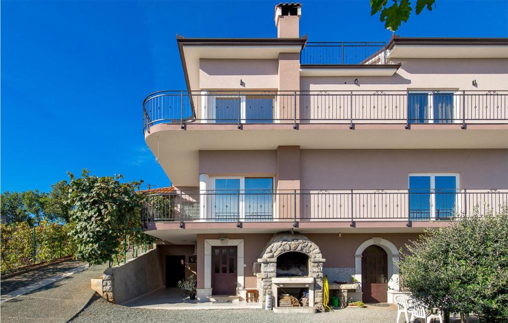 Budova, kde se apartmán nachází