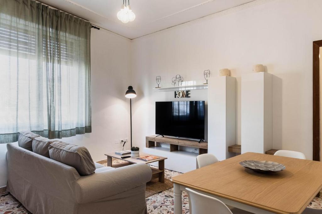 A television and/or entertainment centre at Trigona 4 Apartment