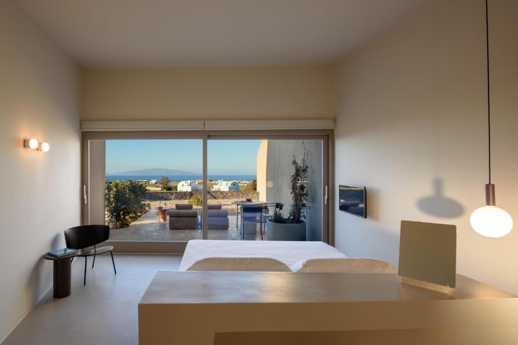 Afbeelding uit fotogalerij van Santopaz Suites in Oia