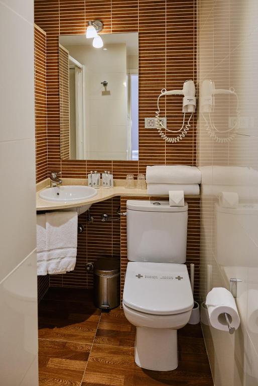 Un baño de Hostal Suso