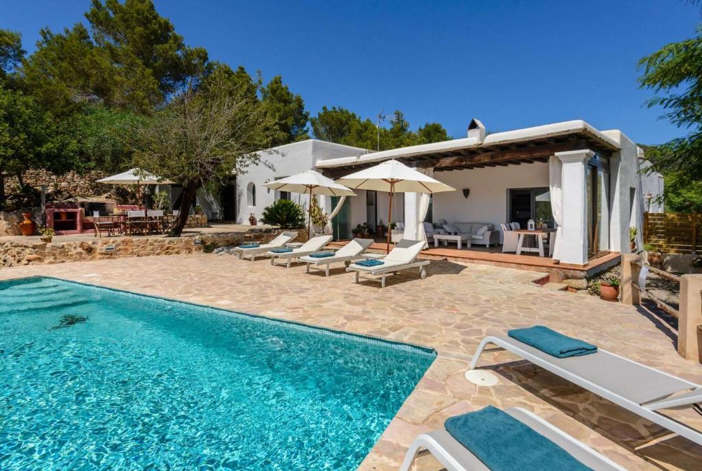 Villa Finca des Raims Negres, Cala San Vicente, Spain ...