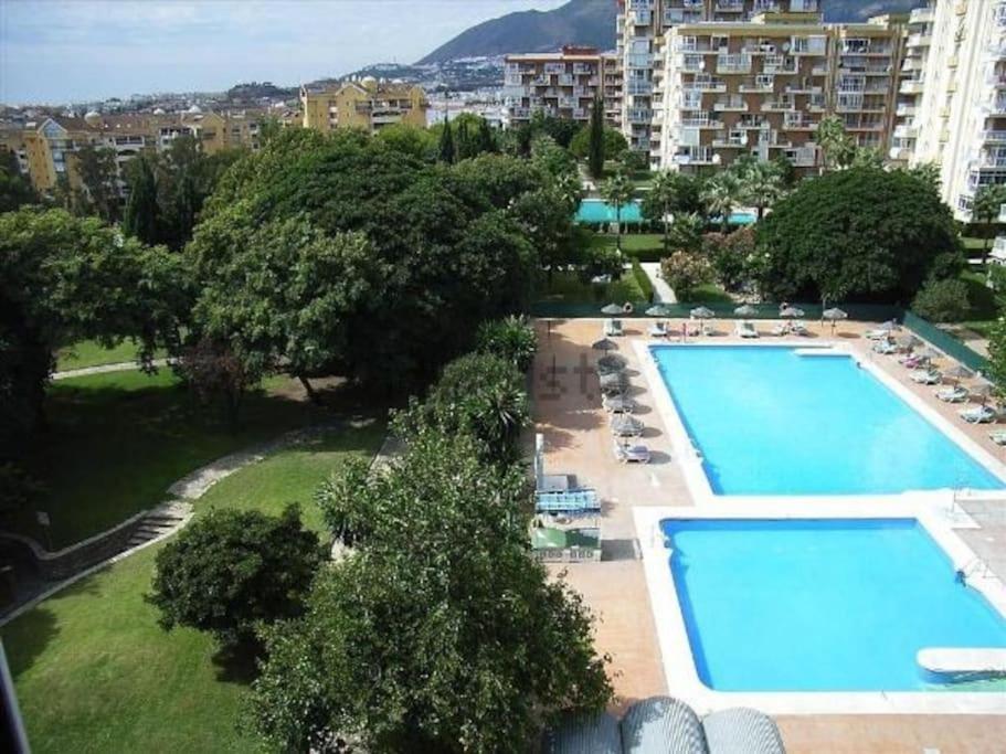 Bazén v ubytovaní RANDMAR APARTMENT COSTA DEL SOL alebo v jeho blízkosti