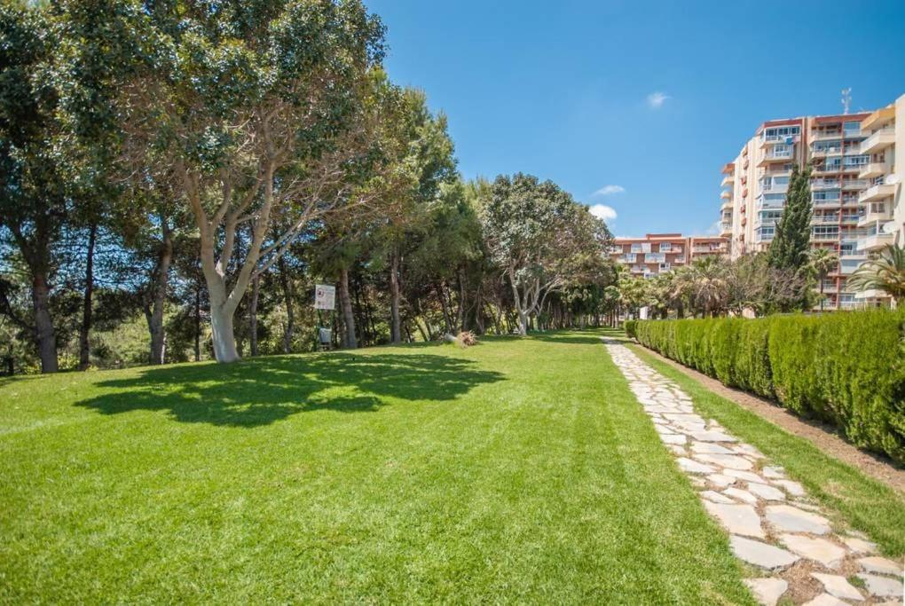 Vonkajšia záhrada v ubytovaní RANDMAR APARTMENT COSTA DEL SOL