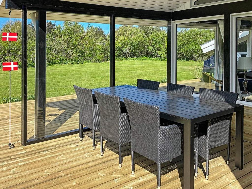 Fotografie z fotogalerie ubytování Four-Bedroom Holiday home in Hjørring 8 v destinaci Lonstrup
