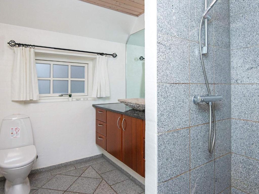 Koupelna v ubytování 18 person holiday home in Ulfborg-By Traum