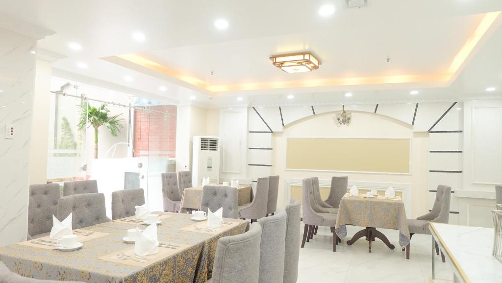 Posezení v ubytování Le Indochina Hotel & Beach Da Nang City