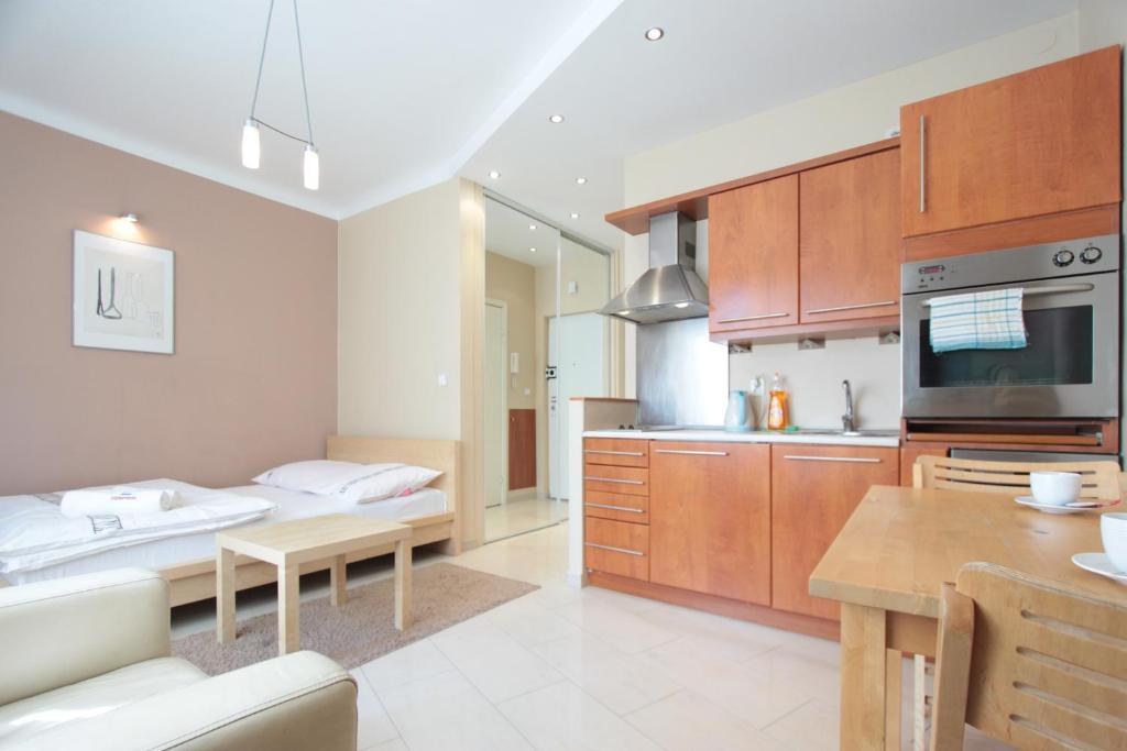 Warsaw City Apartments - Apartamento Estudio - Avenida Wyzwolenia, 10