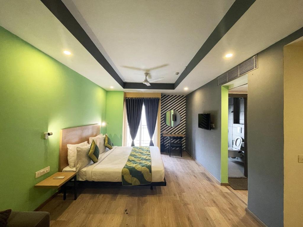 Gallery image of The Roseman Hotel and Suites in Ghaziabad