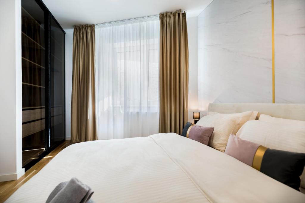 Bucharest Luxury Apartments - One-Bedroom Apartment