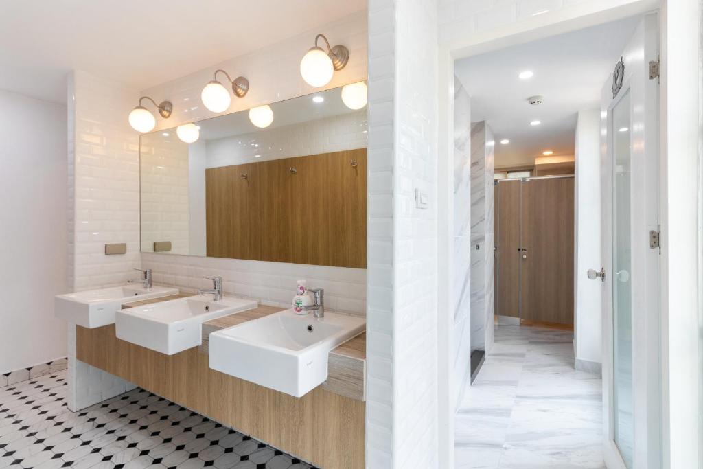Koupelna v ubytování Atnest Hostel