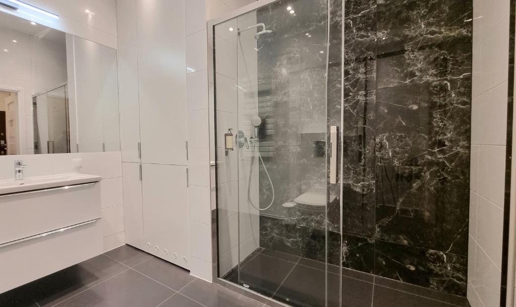 Kúpeľňa v ubytovaní NOOK NOOK Apartments Katarzyny 2