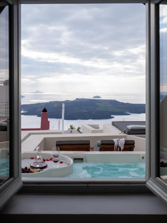 Caldera Cliff Illusion - 9