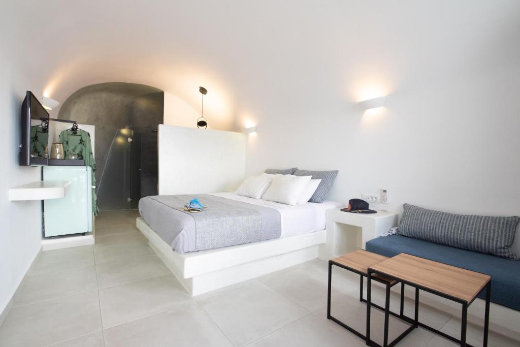 Caldera Cliff Illusion - 6