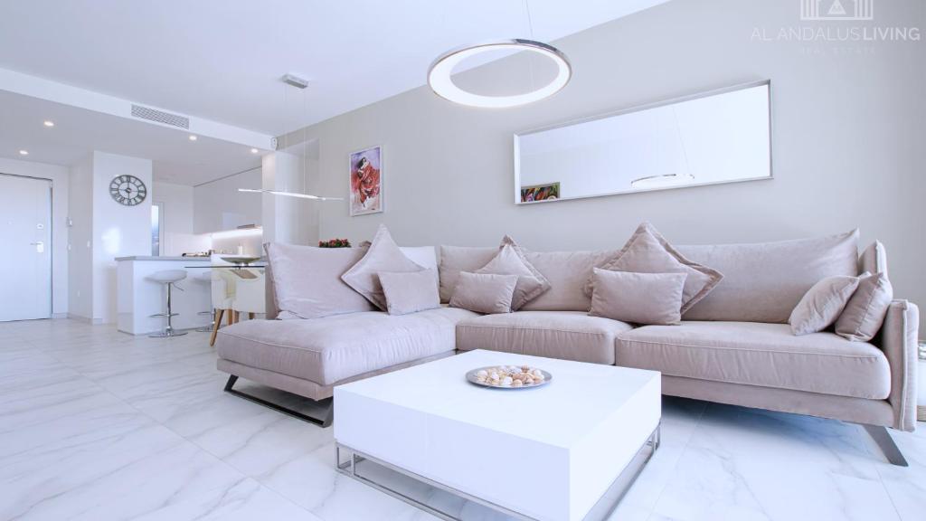 Posedenie v ubytovaní Contemporary apartment 8 min to Puerto Banus