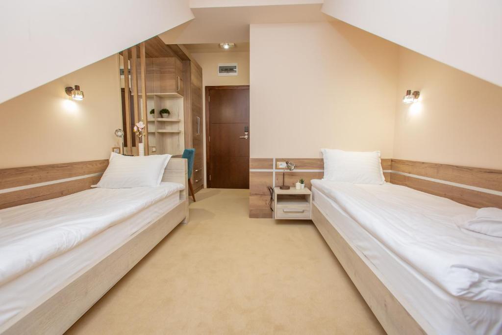 HARIZMA 013 - Quarto Twin Twin