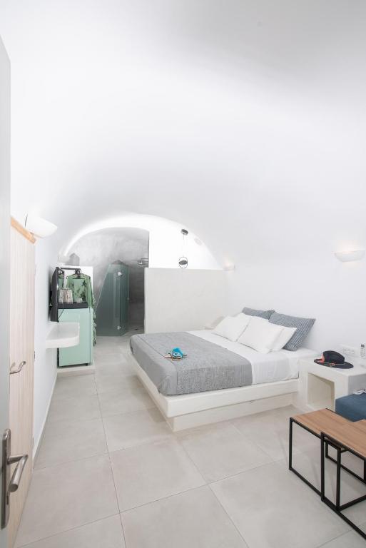 Caldera Cliff Illusion - 16