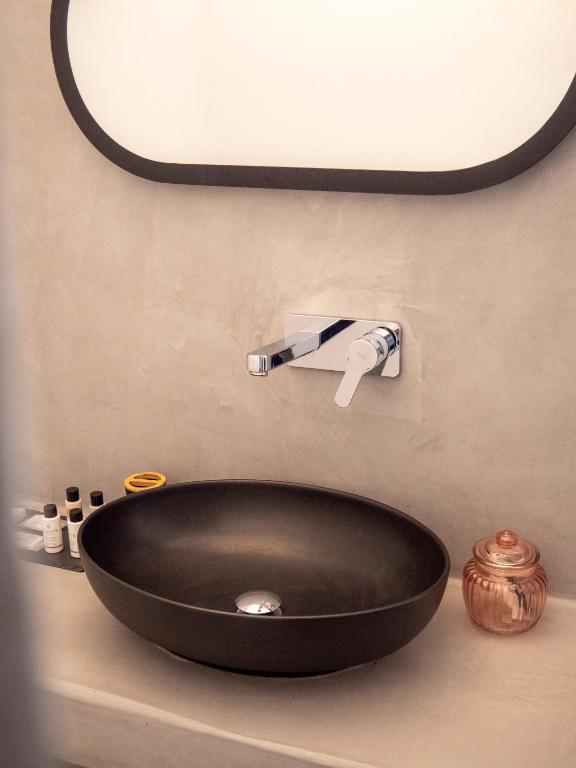 Caldera Cliff Illusion - 12