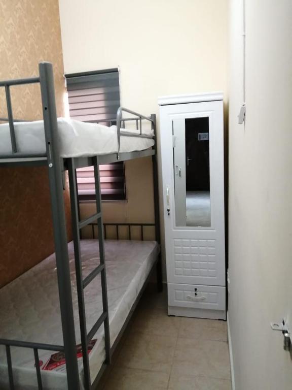 Apartment 401 R-1 Close Partition Room with Bunkbed "ONLY FOR 2 LADIES OR  COUPLE", Dubai, UAE - Booking.com