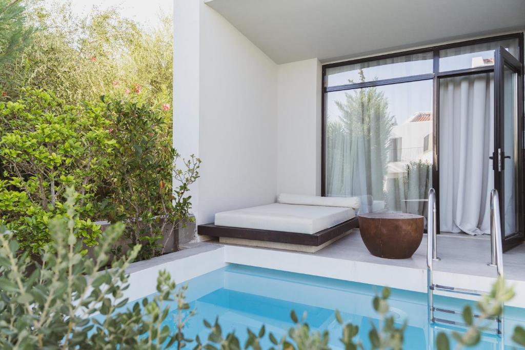 A piscina localizada em Cavo Vezal ou nos arredores