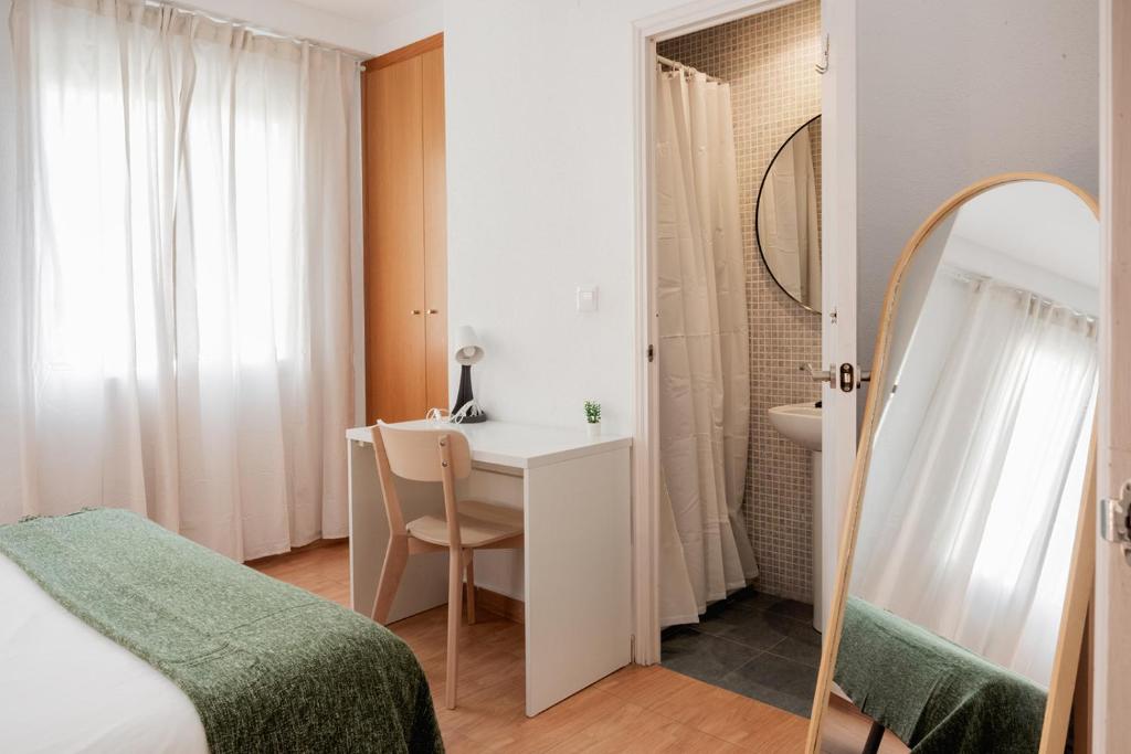 Apartamentos FV Flats Valencia - Mestalla 5, Valencia ...