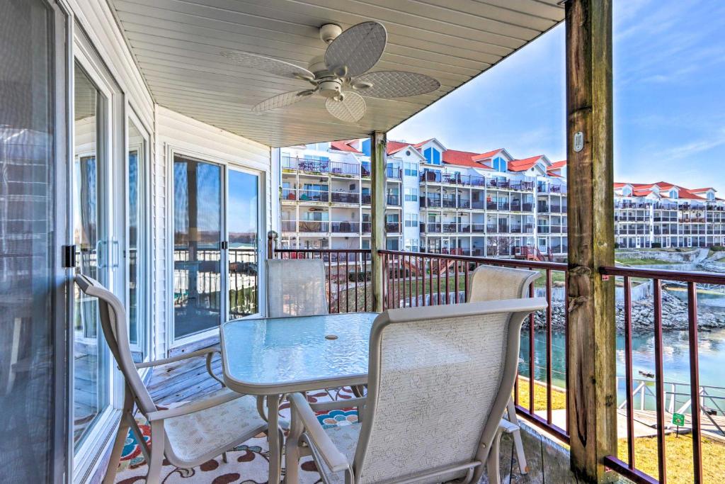 Sunny Condo Situated Right on Lake of The Ozarks!, Camdenton (updated