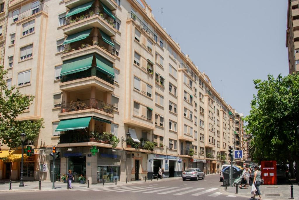 Apartamentos FV Flats Valencia - Mestalla 7, Valencia ...