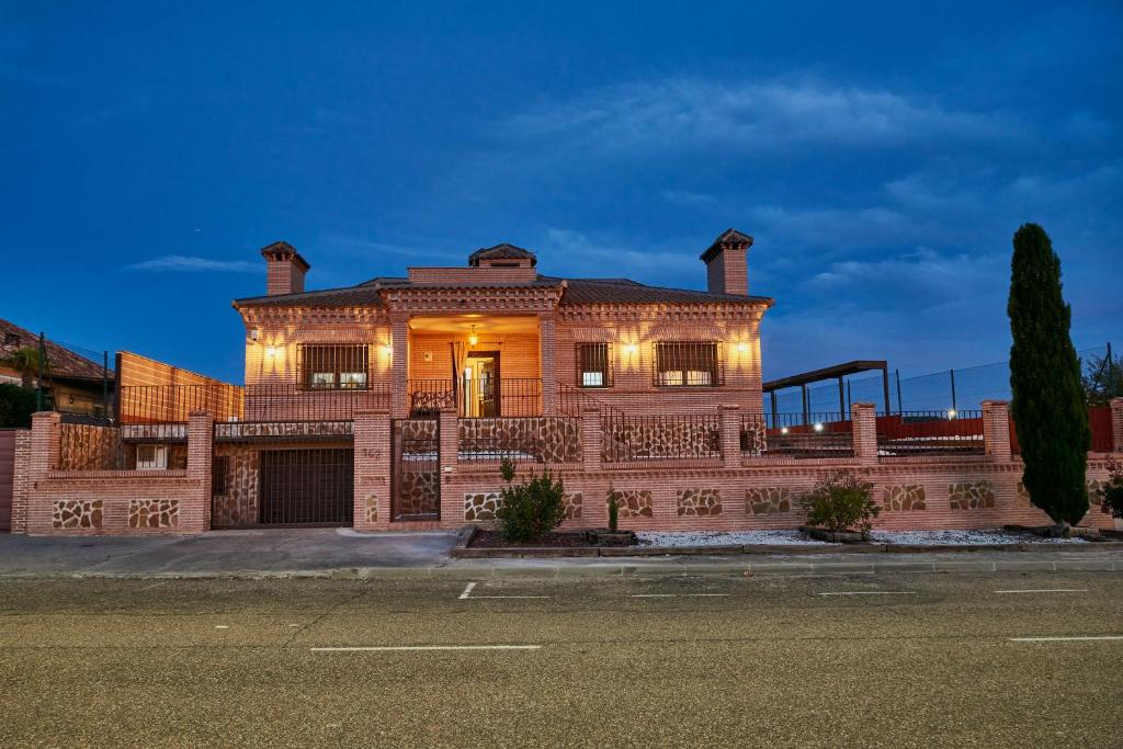 Villa El Rosal del Pozo - Villa De Lujo