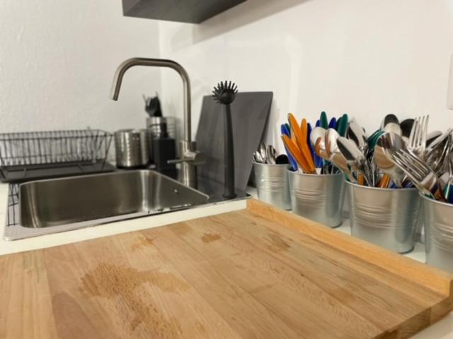 A kitchen or kitchenette at Modern Loft