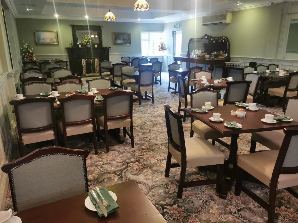 Restaurace v ubytování Rhu Glenn Hotel