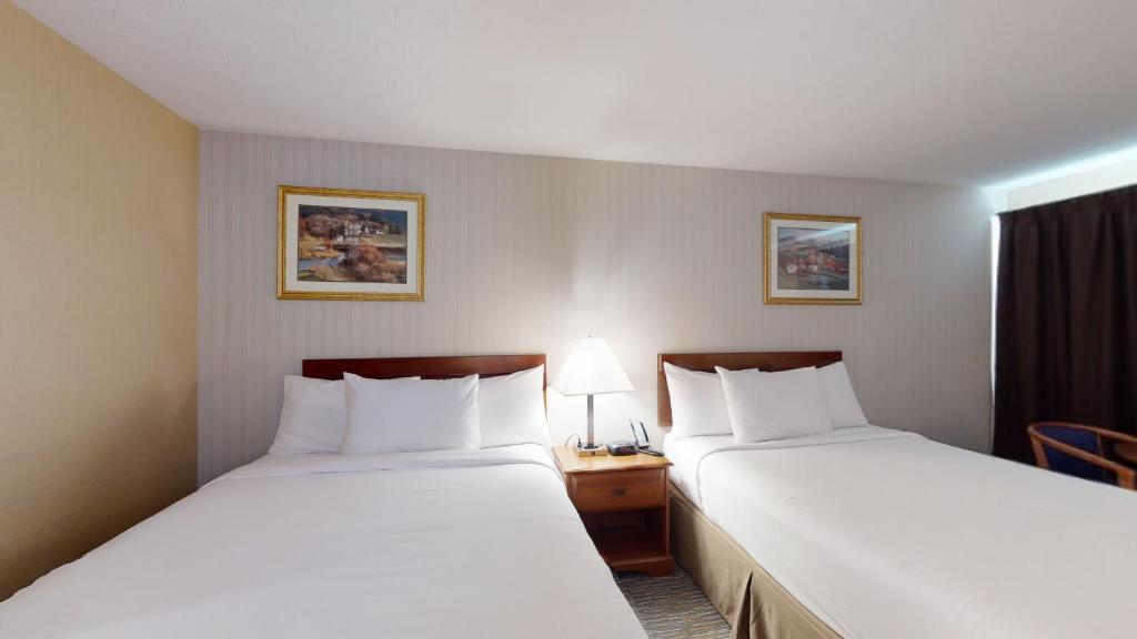 Ramada by Wyndham Strasburg - Shenandoah Valley - 