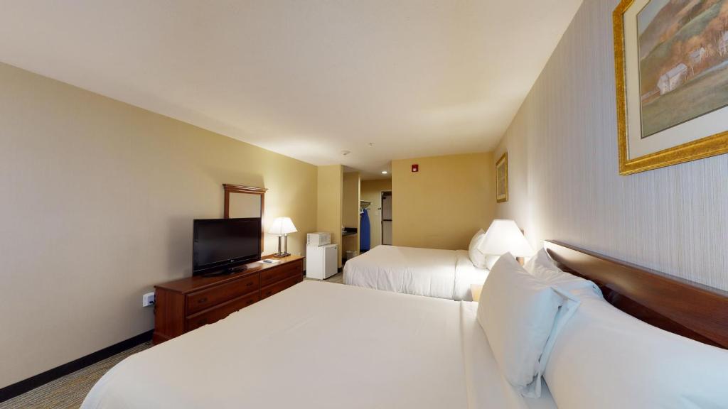 Ramada by Wyndham Strasburg - Shenandoah Valley - Queen Room Met Twee Queensize Bedden - Niet -roken