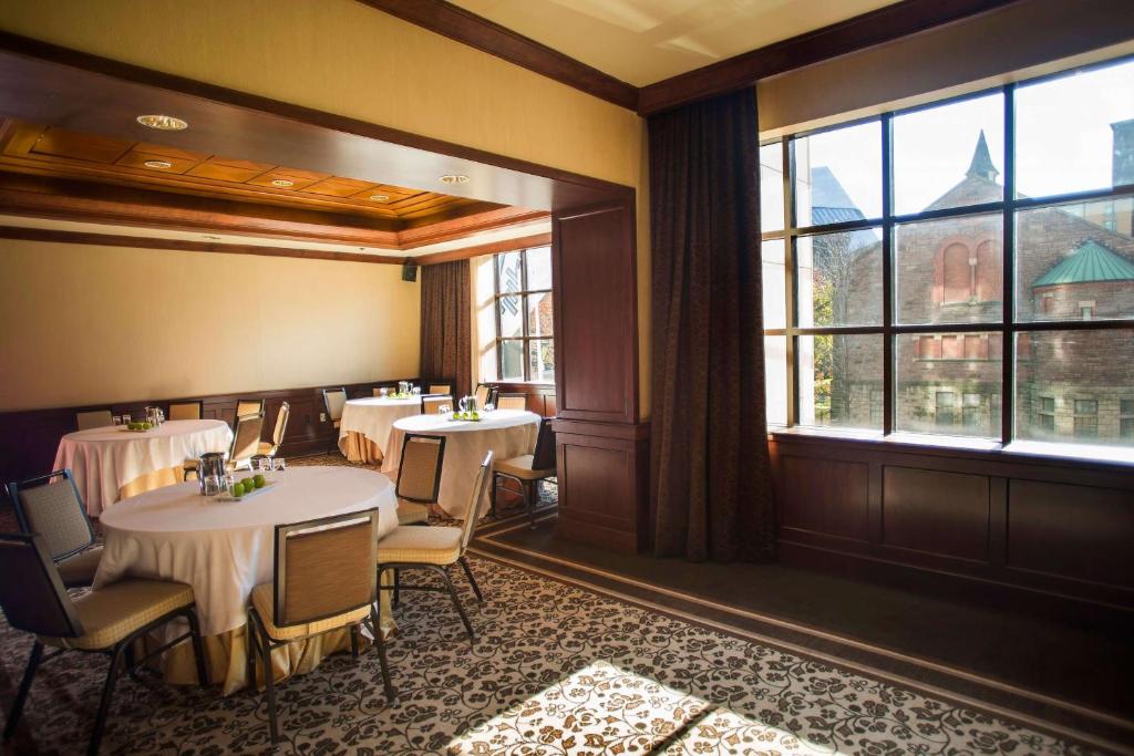 The Yorkville Royal Sonesta Hotel Toronto - Resim 45